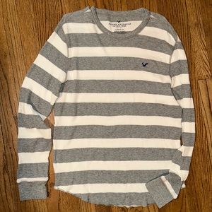 American Eagle thermal tee